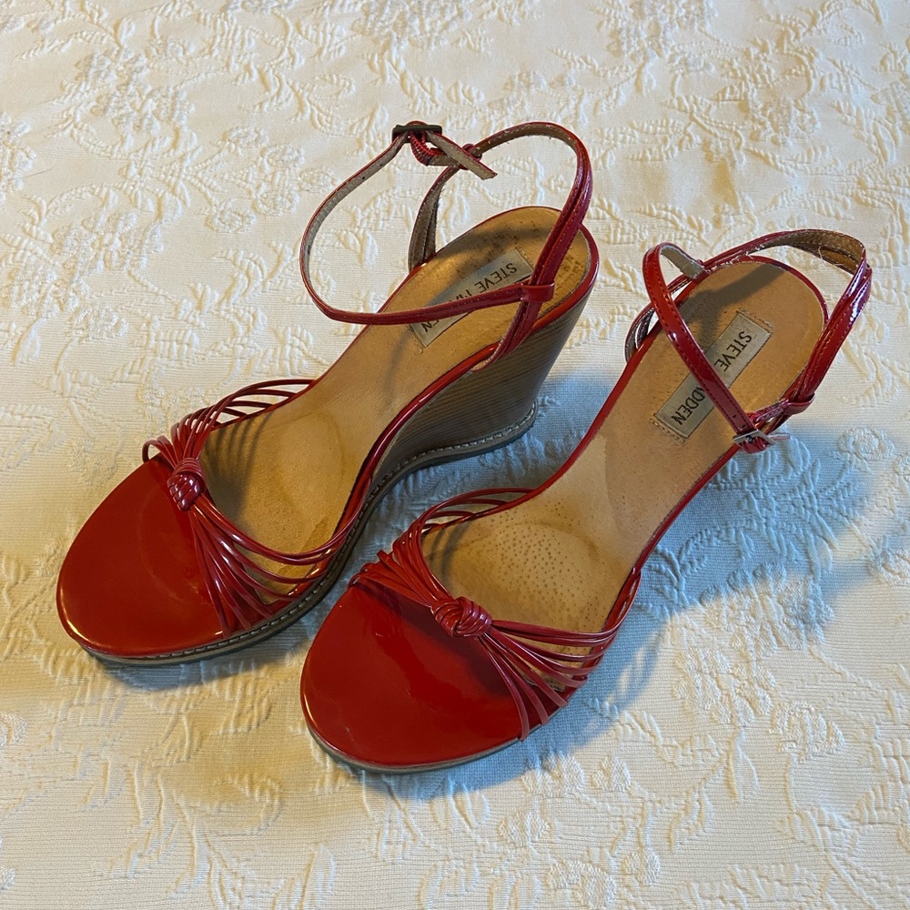 Steve Madden 3” Platform Patent Red Wedge Sandals